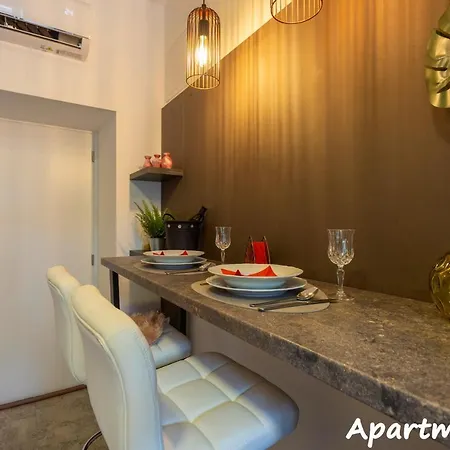 Place4U I Stylish Central Apartment In Pula