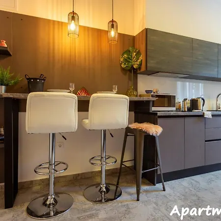 Apartment Place4u#1⋆new⋆central Location⋆parking⋆awesome